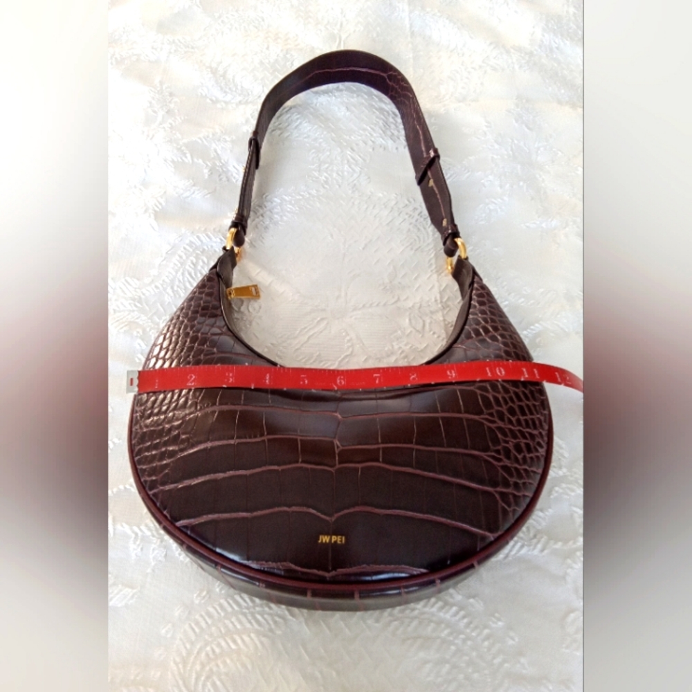 JW PEI | Carly Saddle Bag - Picture 3 of 14